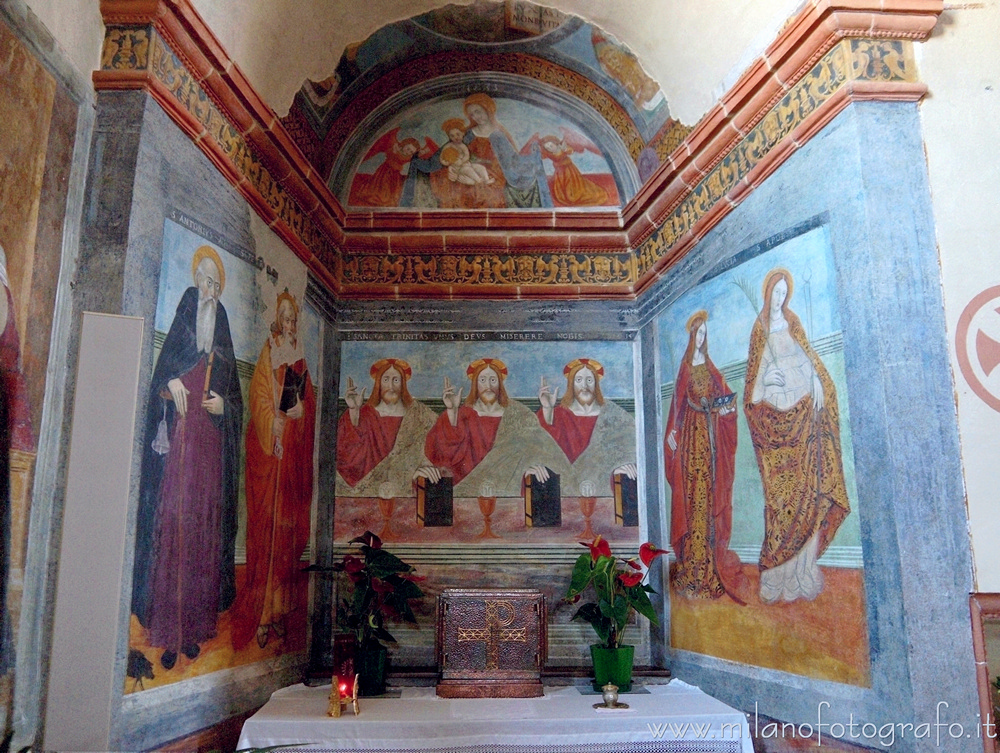 Benna (Biella, Italy) - Fresco of the trinity in the Church of San Pietro
